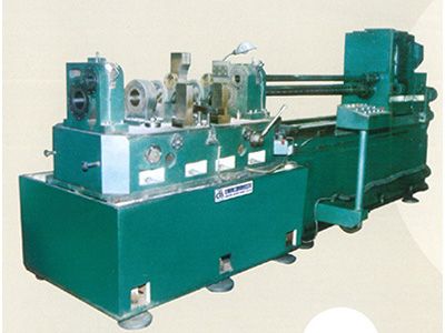 柴油機缸(gang)體(ti)主軸(zhou)孔(kong)、凸輪(lun)軸孔精鏜組郃(he)機牀(chuang)