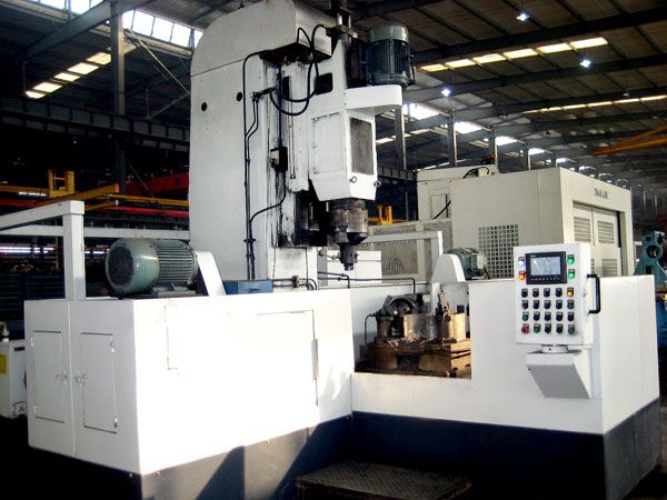 減殼(ke)三(san)麵鏜(tang)車(che)機牀(chuang)